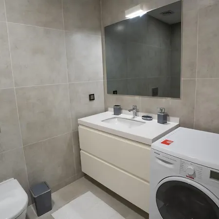 Prime Getaway Luxurious 2br Apt, Perfect شقة