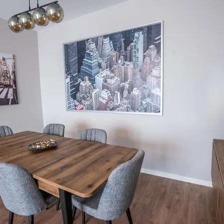Prime Getaway Luxurious 2br Apt, Perfect Apartment